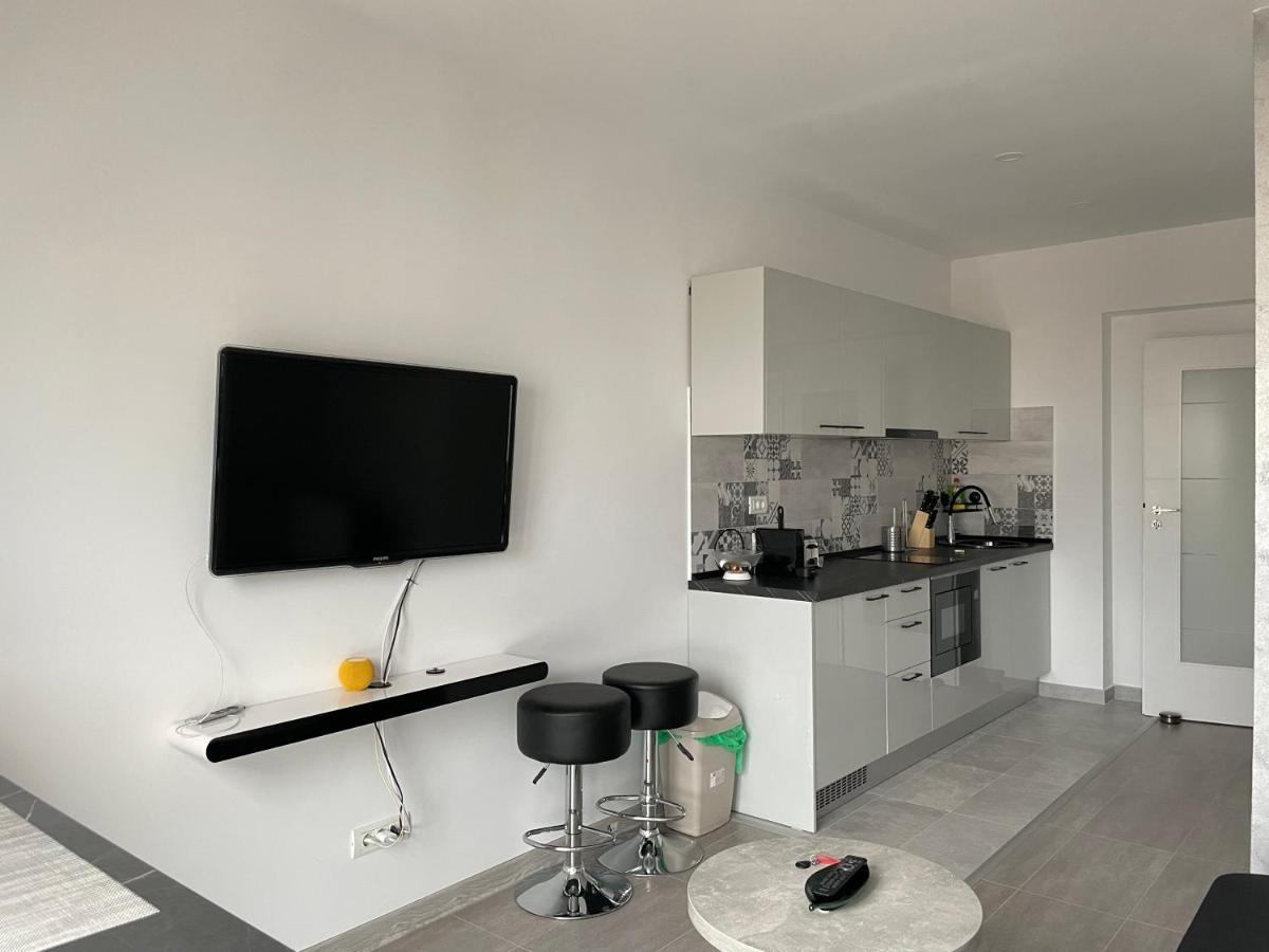 Beautiful Penthouse Lakeview W18 Bucarest Esterno foto