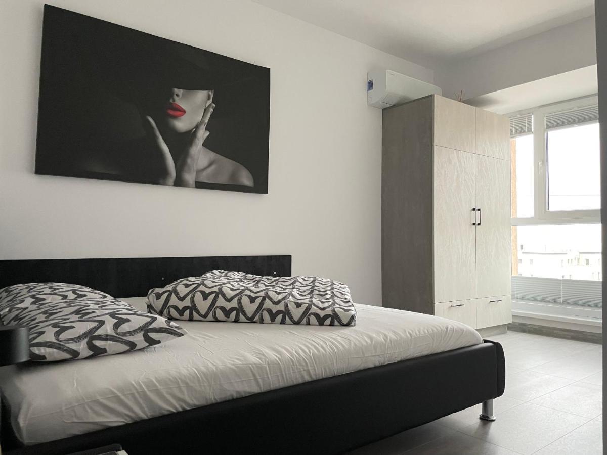 Beautiful Penthouse Lakeview W18 Bucarest Esterno foto